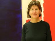 Photo of Suzanne Kanatsiz.